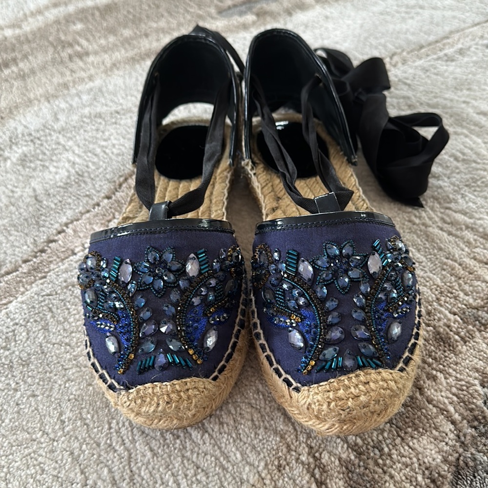 Oscar de la Renta lace up / warp up espadrilles Size 36